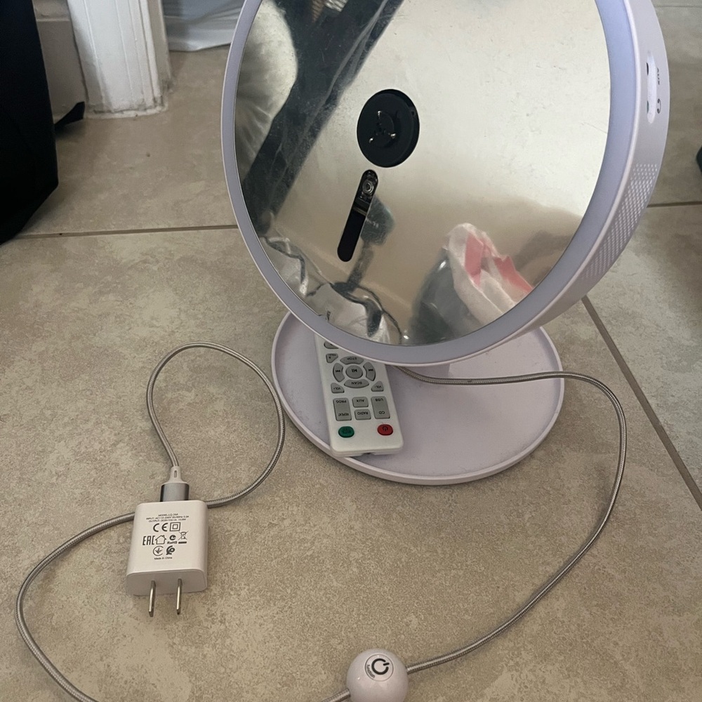 White LED Vanity Mirror with Remote